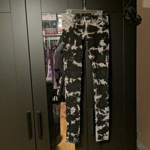 Forever 21 Black & Grey The Dye Jegging Legging